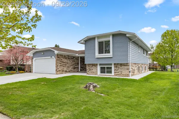 45561 Edgewood Court, Canton, MI 48187