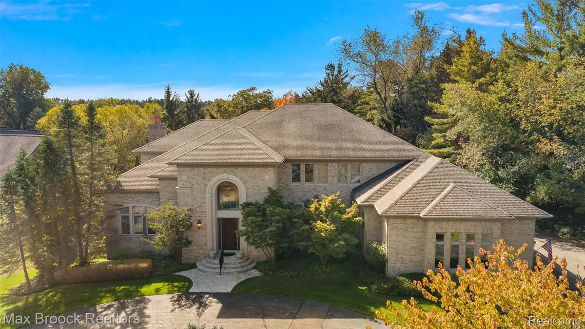4693 W Wickford, Bloomfield, MI 48302 - #1