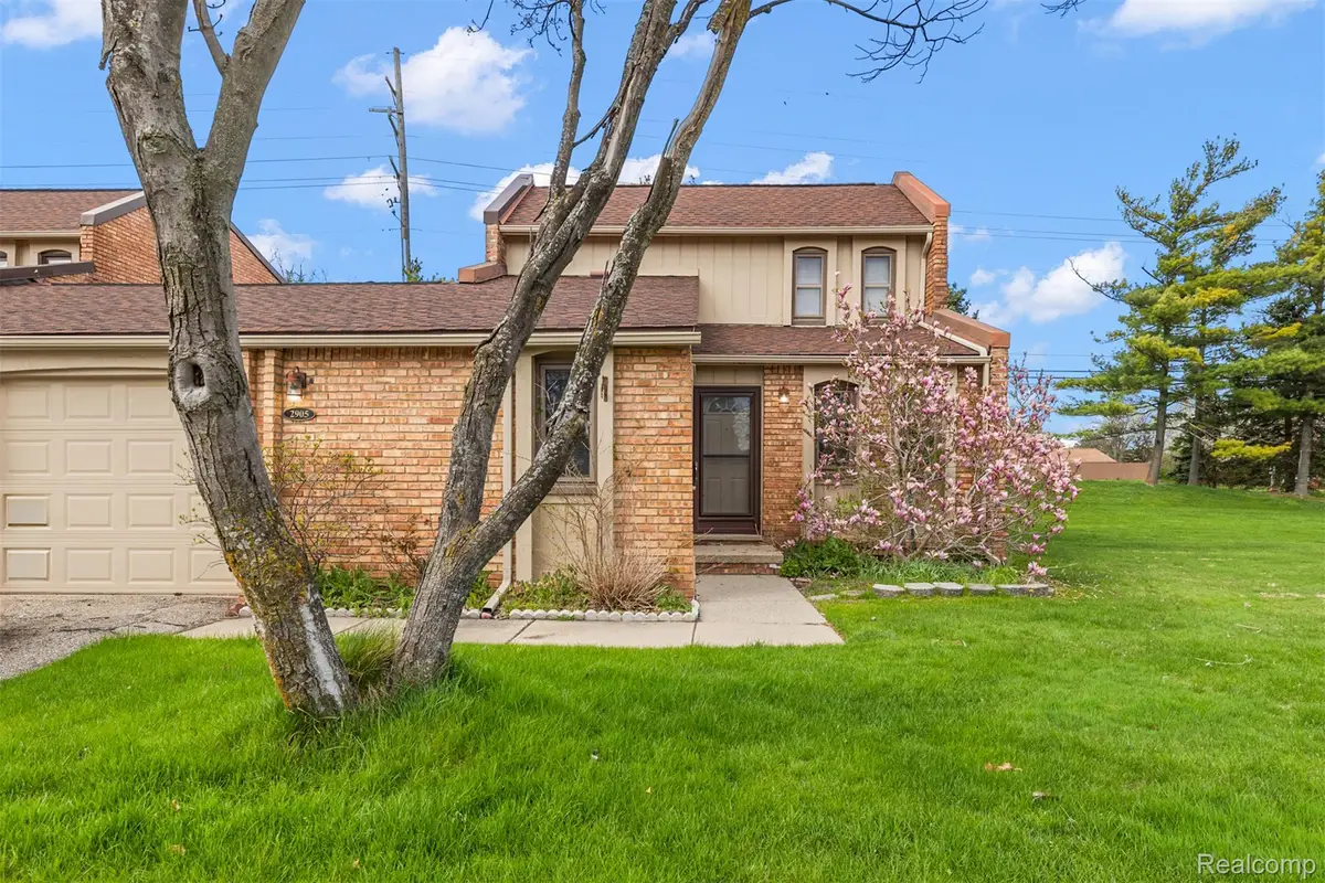 2905 Moon Lake Drive, West Bloomfield, MI 48323 - #1