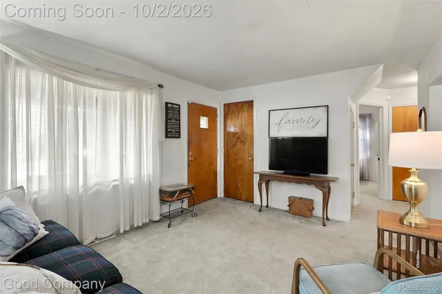 1645 E Evelyn Avenue, Hazel Park, MI 48030 - #3