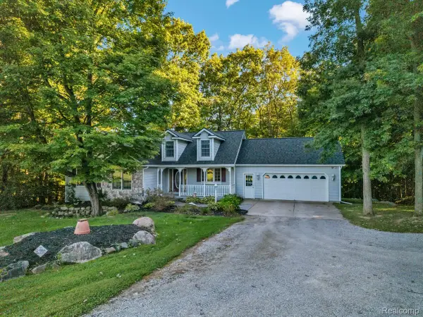 575 Vista Del Sol Road, Lapeer, MI 48446