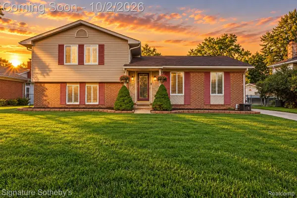 4071 Ironside Drive, Waterford, MI 48329
