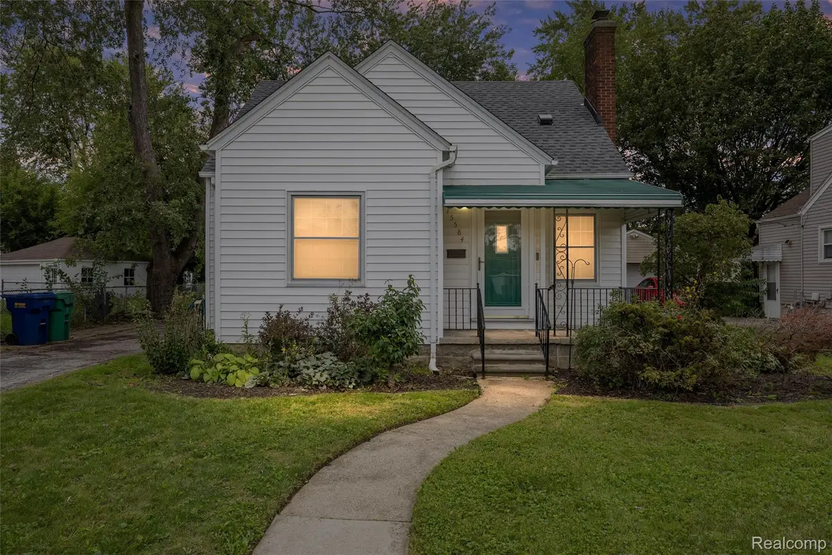 15584 Semrau Avenue, Eastpointe, MI 48021 - #1