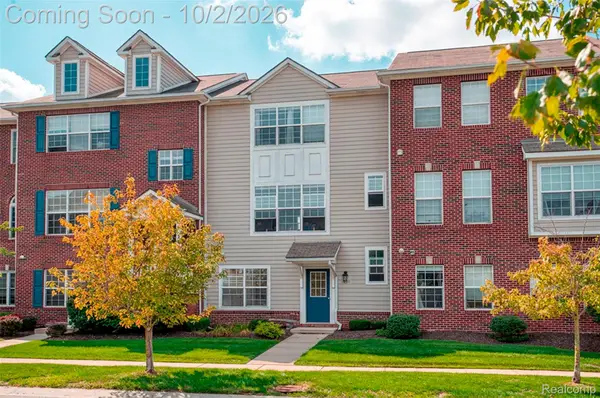 1630 Town Commons Drive, Howell, MI 48855