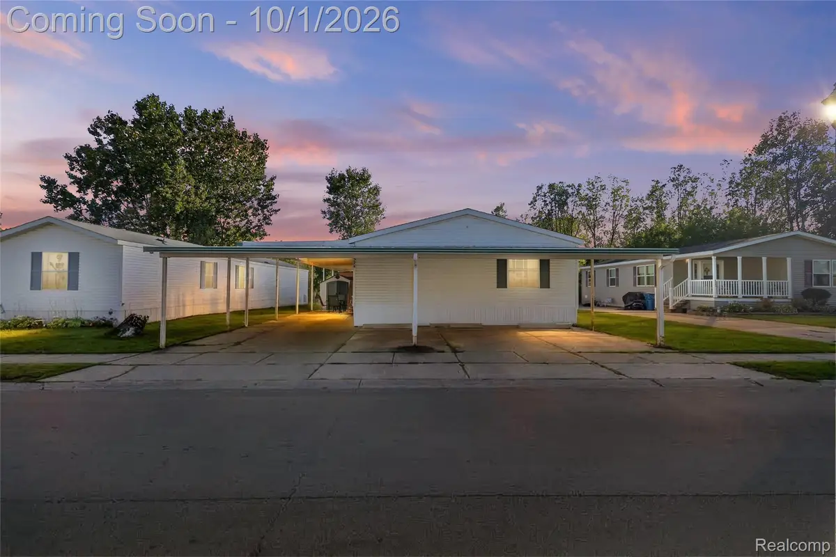 324 Fox Chase Boulevard, Grand Blanc, MI 48439 - #1