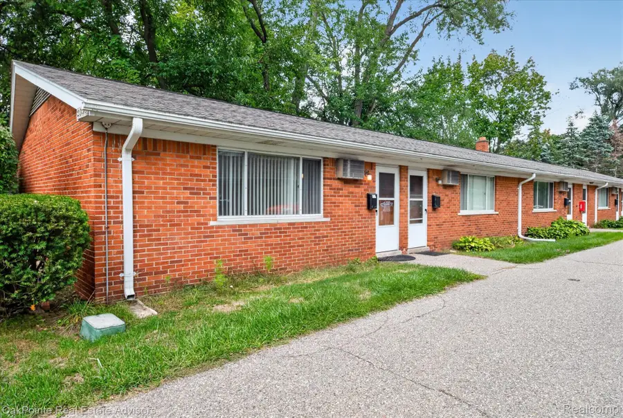 2328 Crooks Road, Royal Oak, MI 48073 - #2
