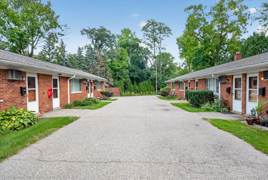 2328 Crooks Road, Royal Oak, MI 48073 - #3