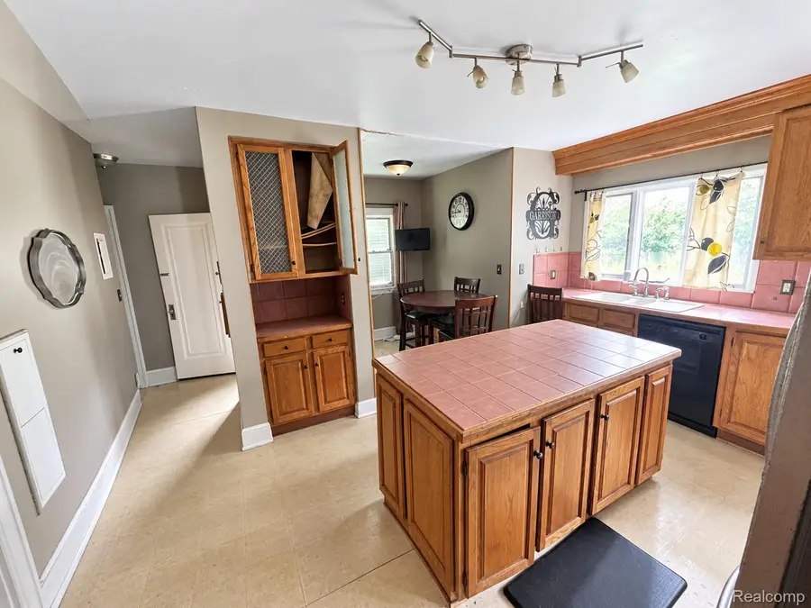 724 S Franklin Avenue, Flint, MI 48503 - #2