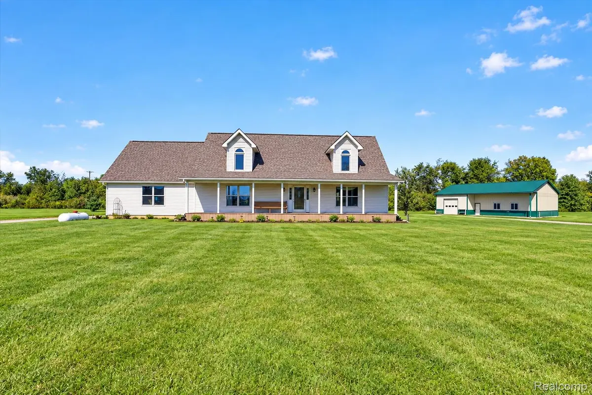 800 Mary Lee Drive, Carleton, MI 48117 - #1