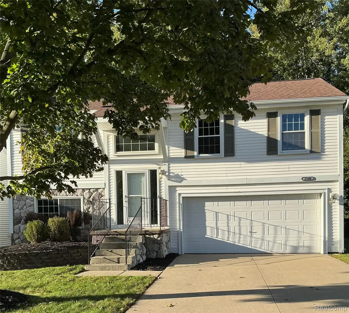37600 N Rhead Circle N, Westland, MI 48186 - #1