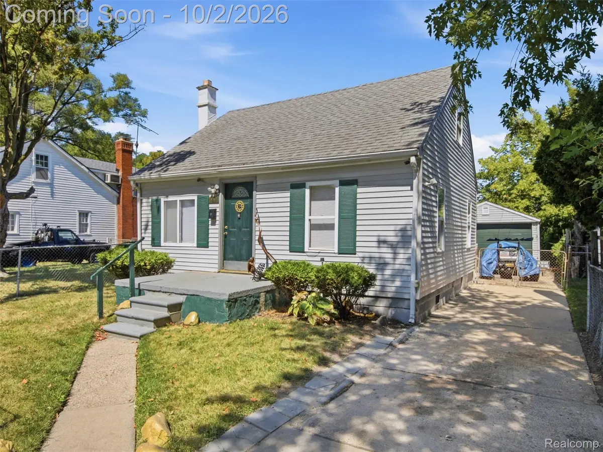 6811 Toepfer Road, Warren, MI 48091 - #1