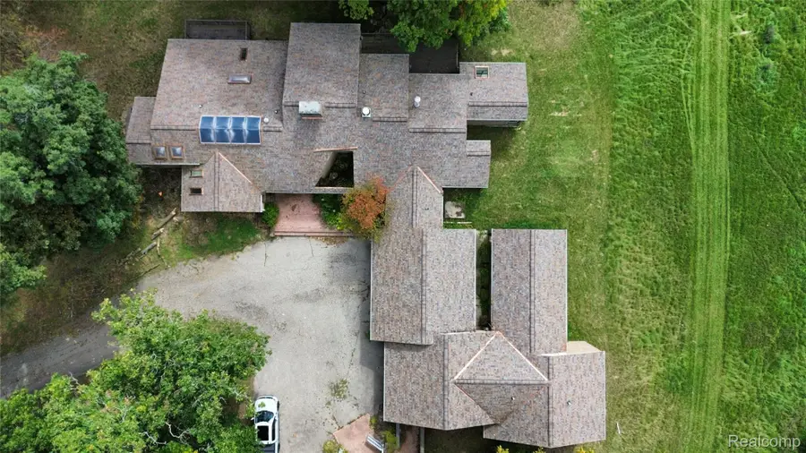 2551 Patterson Lake Road, Pinckney, MI 48169 - #2