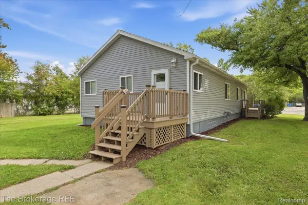 3399 Richfield Road, Flint, MI 48506