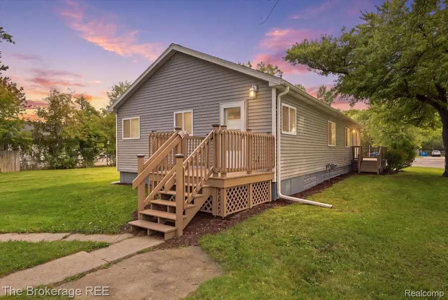 3399 Richfield Road, Flint, MI 48506 - #2