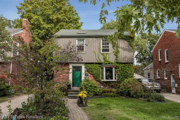 2118 Pinecrest Drive, Ferndale, MI 48220