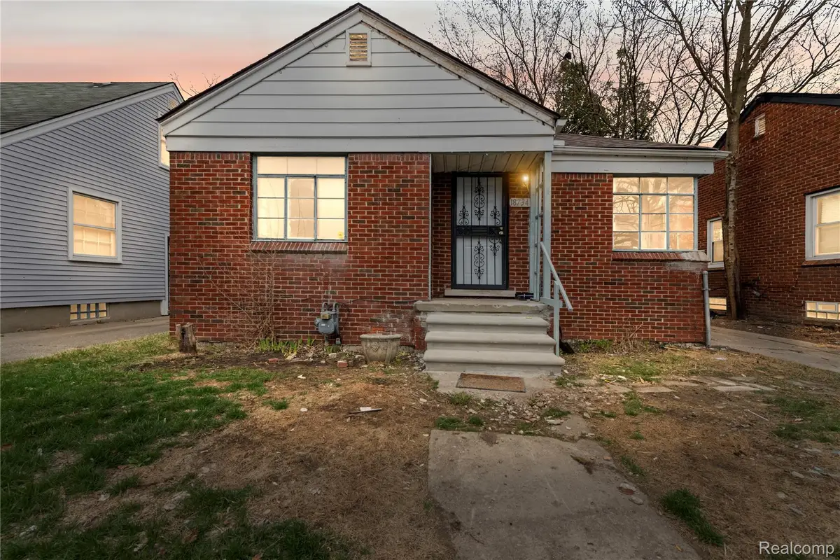 18734 Stahelin Avenue, Detroit, MI 48219 - #1