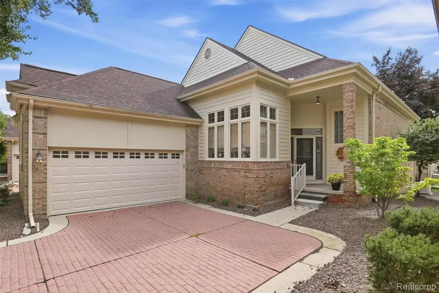 38147 N Vista Drive, Livonia, MI 48152 - #3