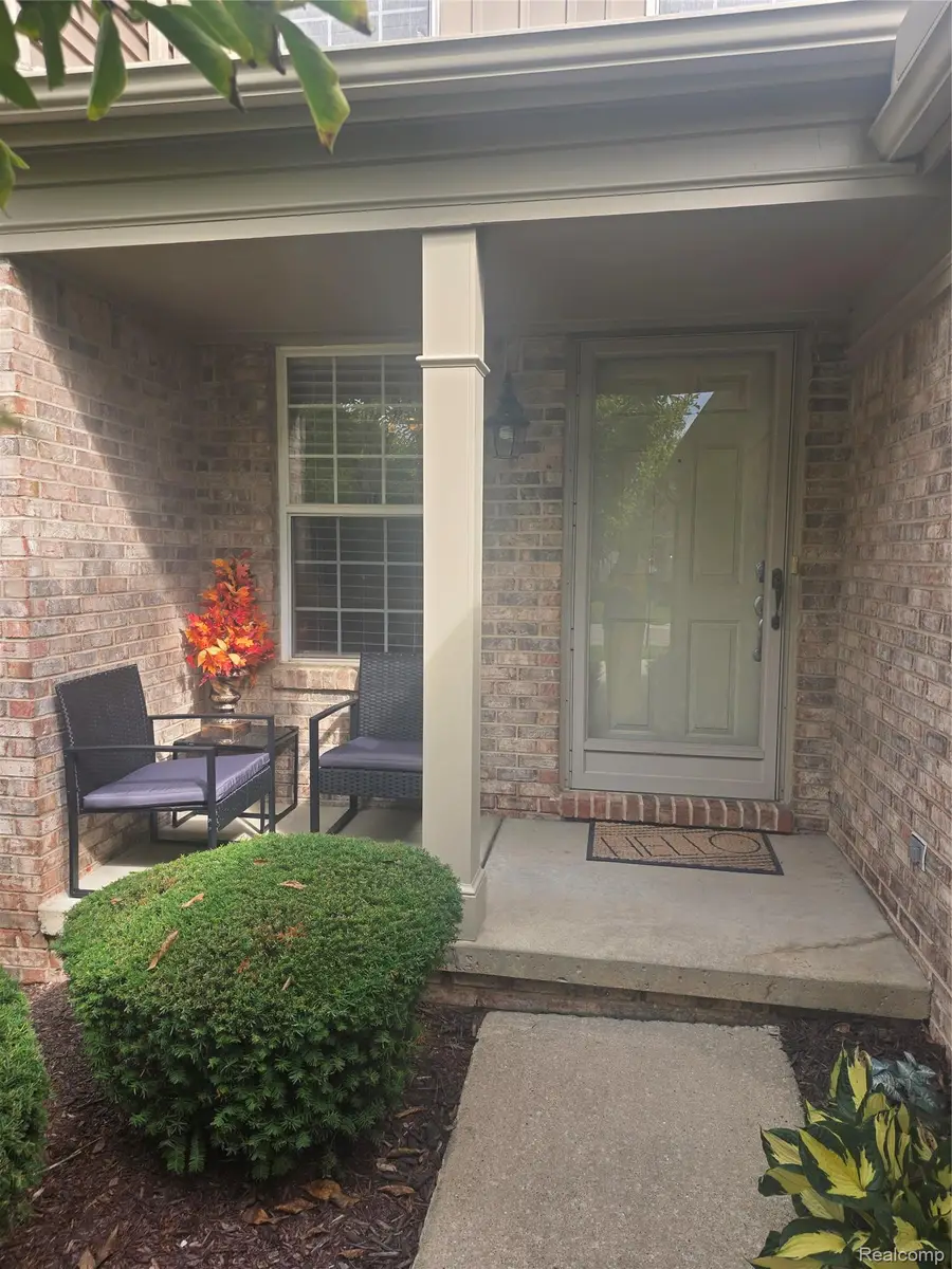 4241 Hunters Circle West Circle W, Canton, MI 48188 - #2