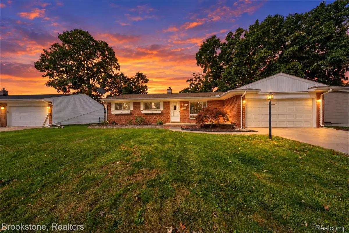 3953 Percy King Road, Waterford, MI 48329 - #1