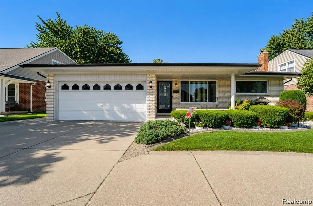 13167 Kozak Drive, Sterling Heights, MI 48312 - #1