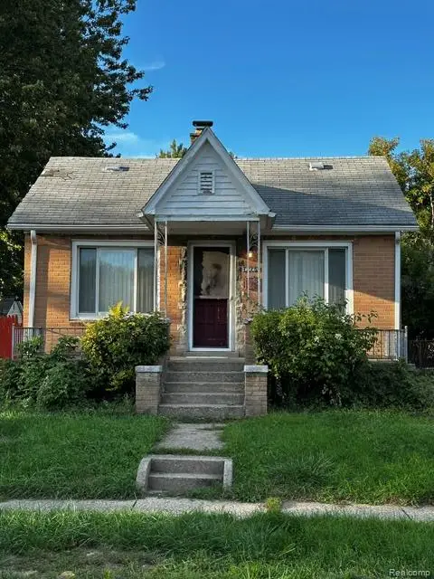 7275 Meadow Avenue, Warren, MI 48091