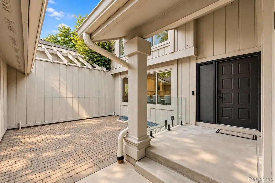 1835 Golf Ridge Drive, Bloomfield, MI 48302 - #3