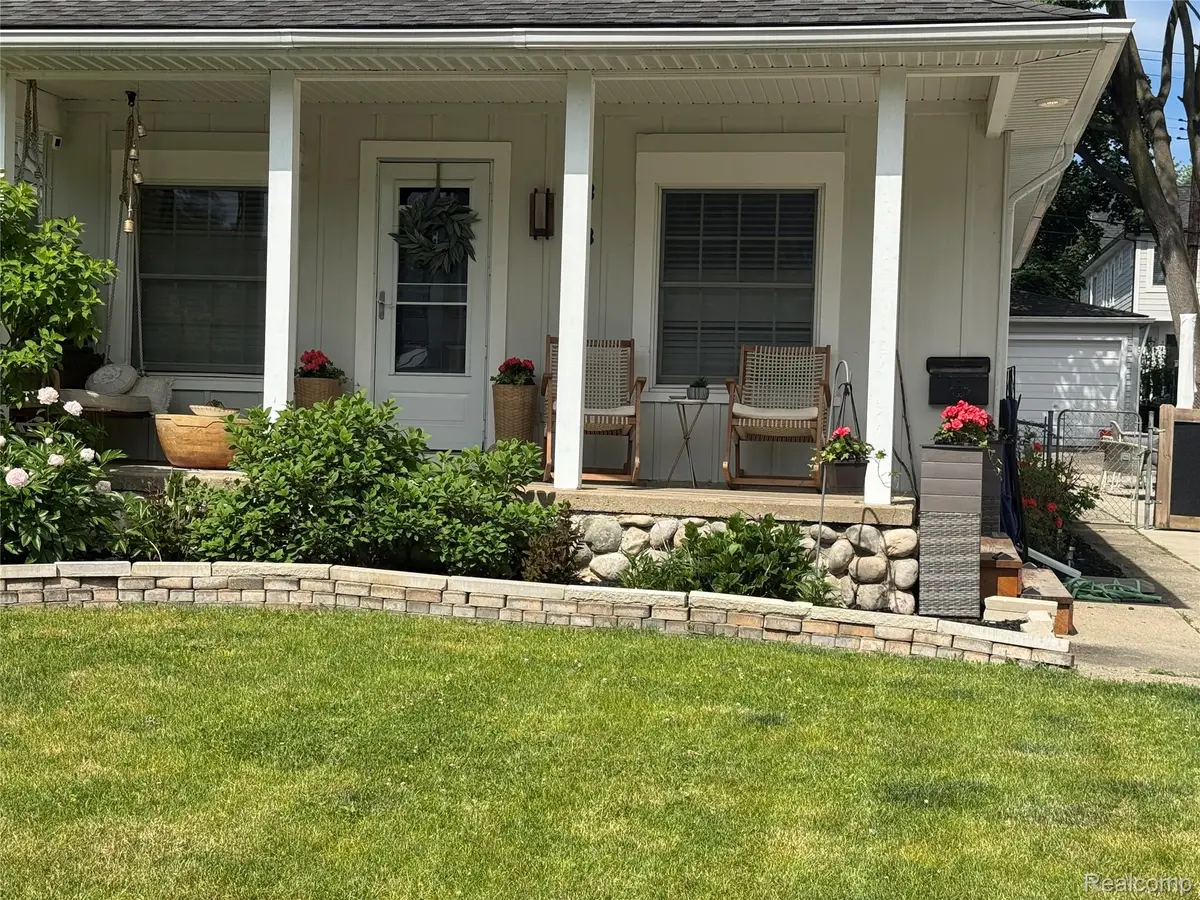 313 N Castell Avenue, Rochester, MI 48307 - #1