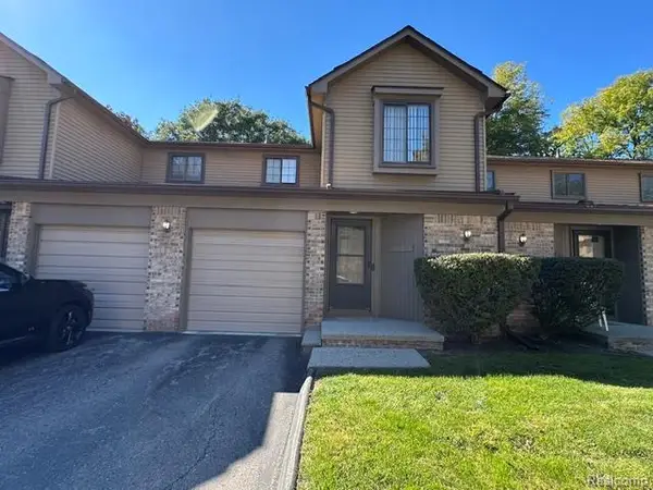 18688 W 13 Mile Road #5, BeverlyHills, MI 48025