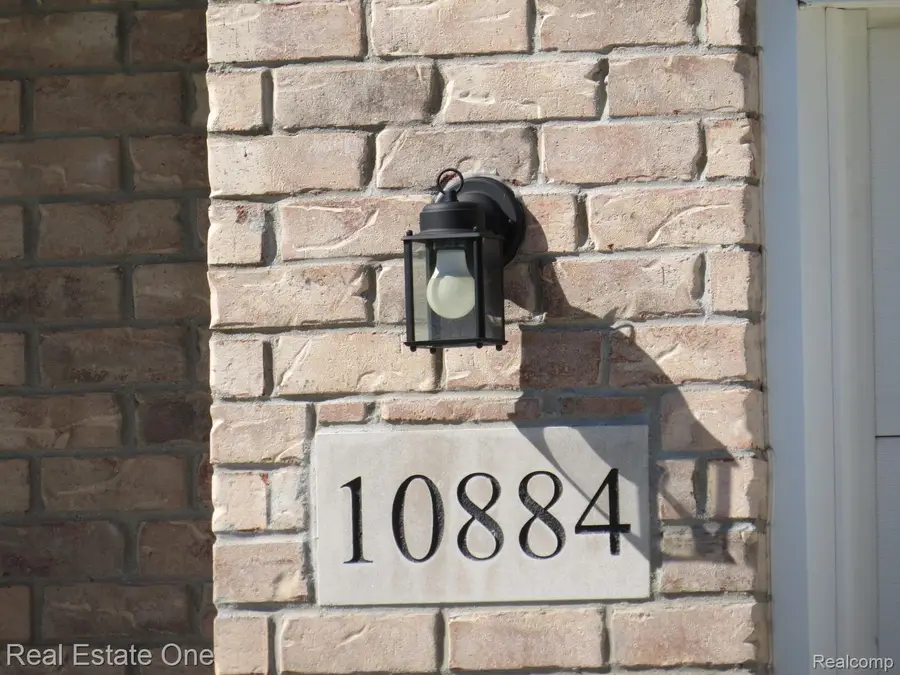 10884 Island Lake Drive, Taylor, MI 48180 - #3