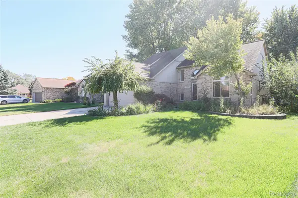 49205 Monte Road, Chesterfield, MI 48047