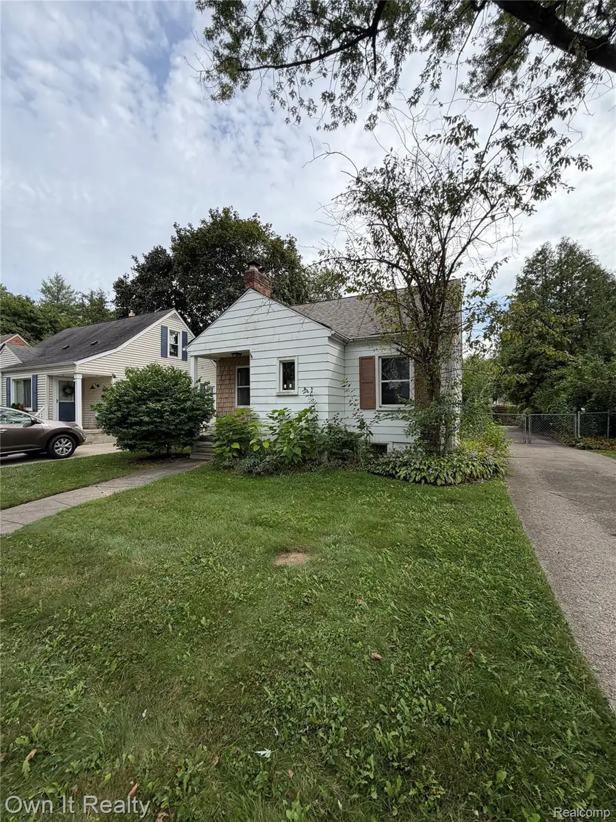 923 Orchard Grove Drive, Royal Oak, MI 48067 - #2