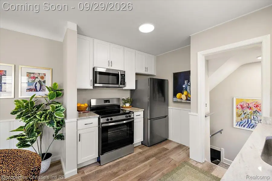 1544 Hampton Road, Grosse Pointe Woods, MI 48236 - #3