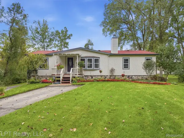 5208 Schlenker Street, Pinckney, MI 48169