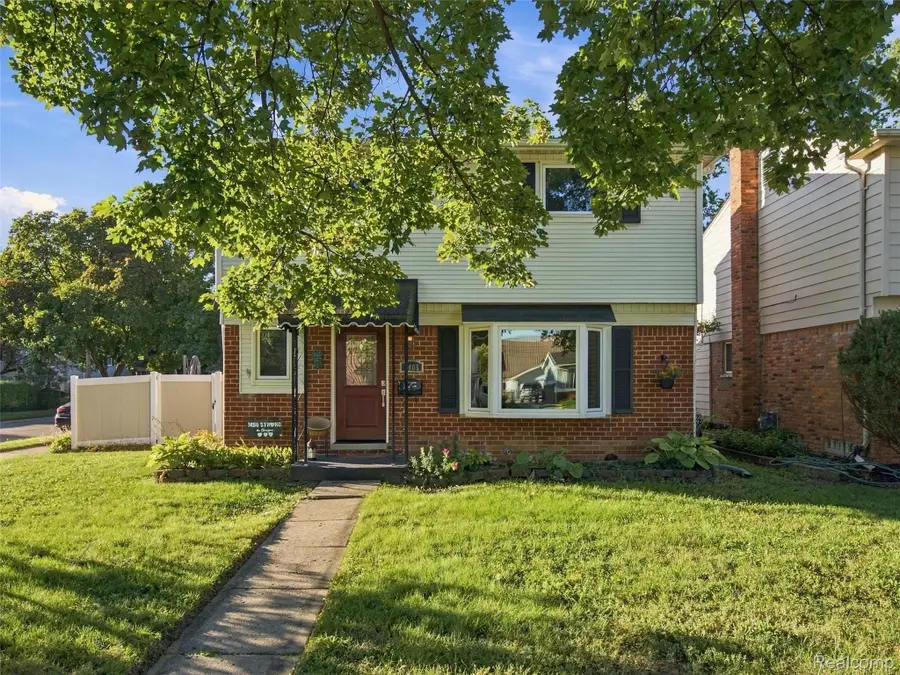 1405 W Elmwood Avenue, Clawson, MI 48017 - #2