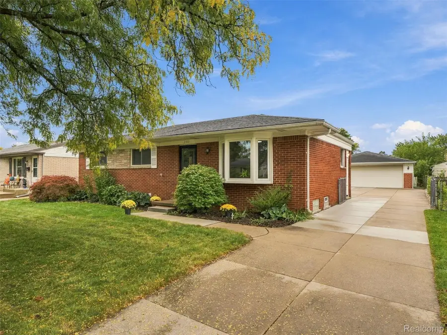 2310 Camilla Drive, Troy, MI 48083 - #2