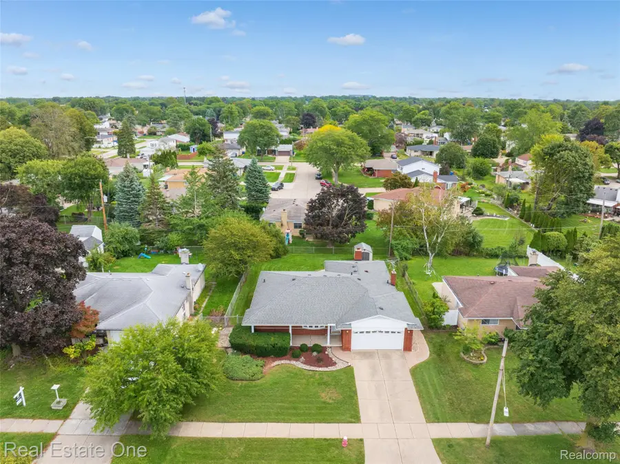 30304 Austin Drive, Warren, MI 48092 - #3