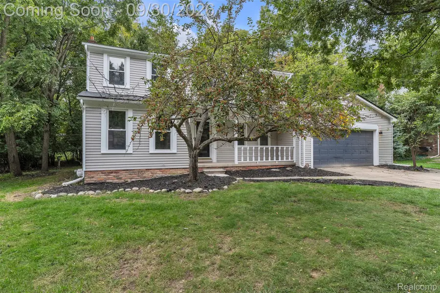 21659 Bedford Drive, Northville, MI 48167 - #2