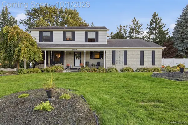 34979 Oakland Street, Farmington, MI 48335
