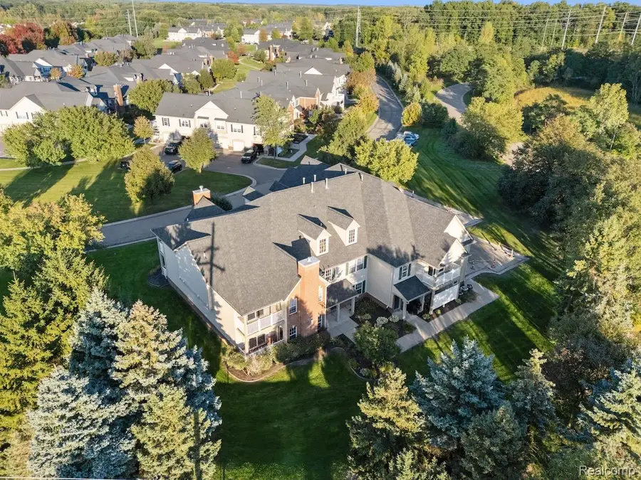 4050 Kirkway Court, Howell, MI 48843 - #2