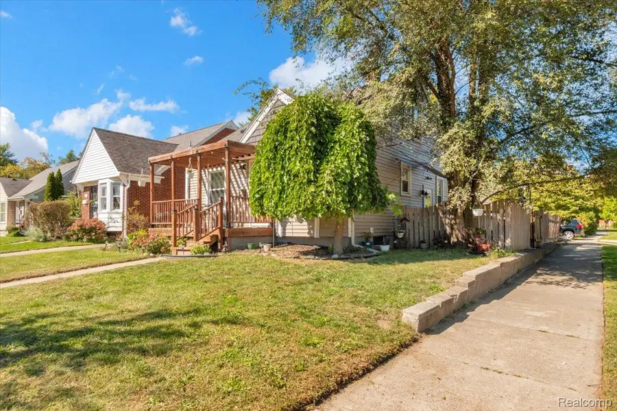 2311 Kalama Avenue, Royal Oak, MI 48067 - #2