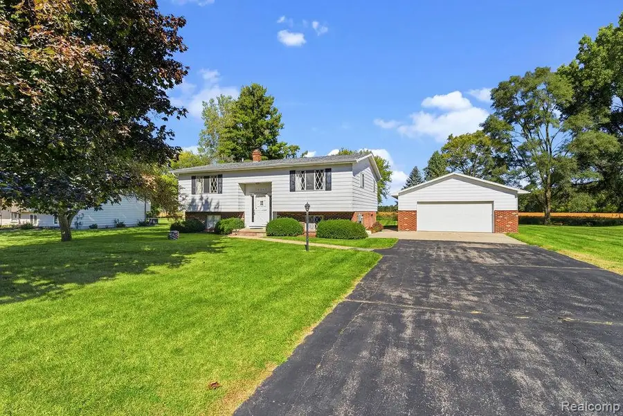 12785 Cimarron Drive, Birch Run, MI 48415 - #2