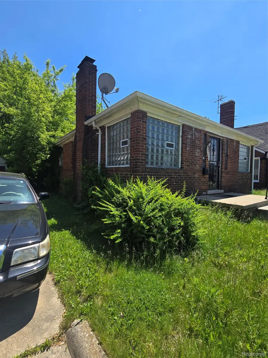 10342 Roxbury Street, Detroit, MI 48224 - #3