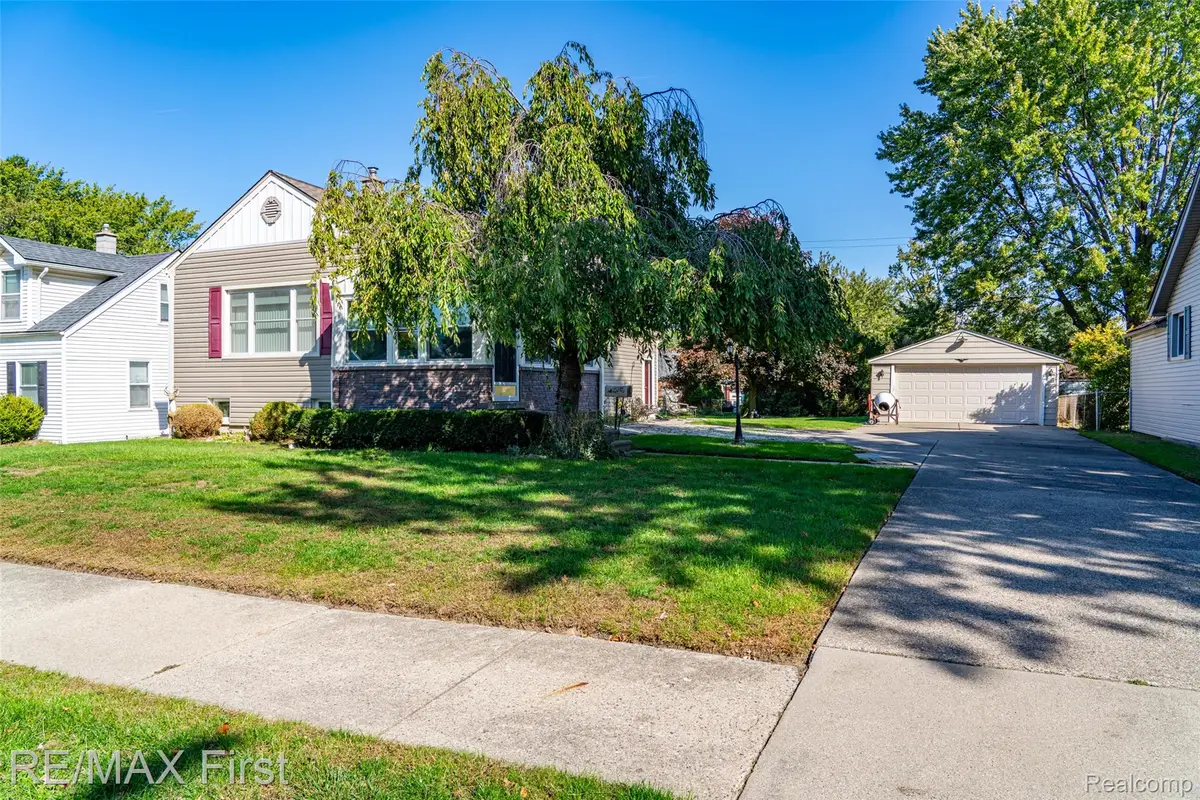 21931 Elizabeth Street, Saint Clair Shores, MI 48080 - #1