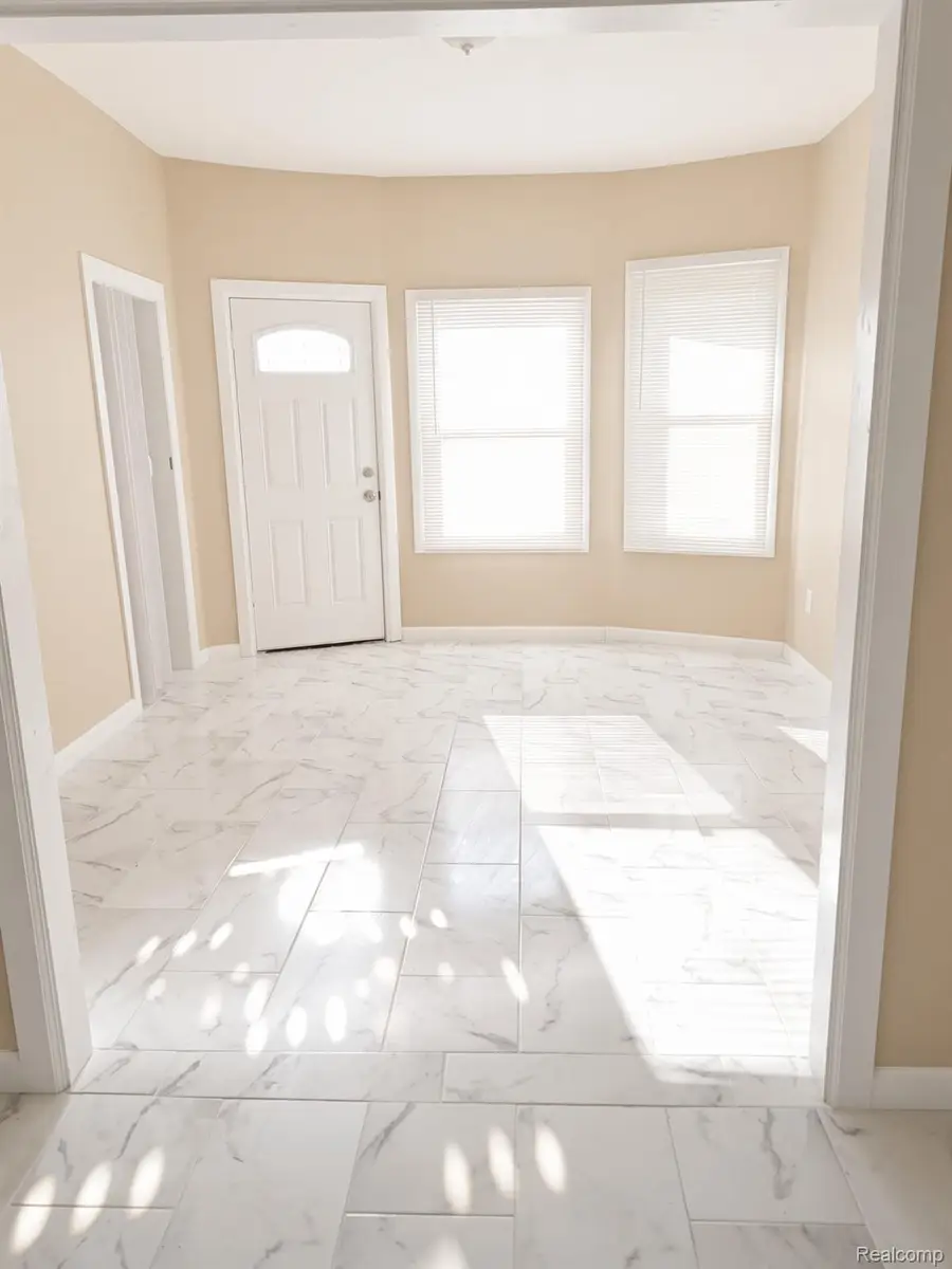 8879 N Clarendon Street, Detroit, MI 48204 - #2