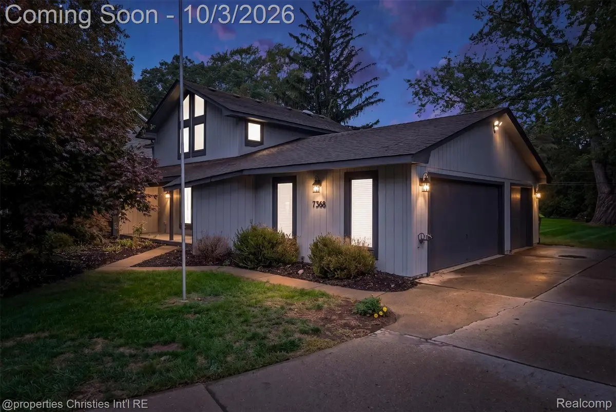 7568 Sweetbriar, West Bloomfield, MI 48324 - #1