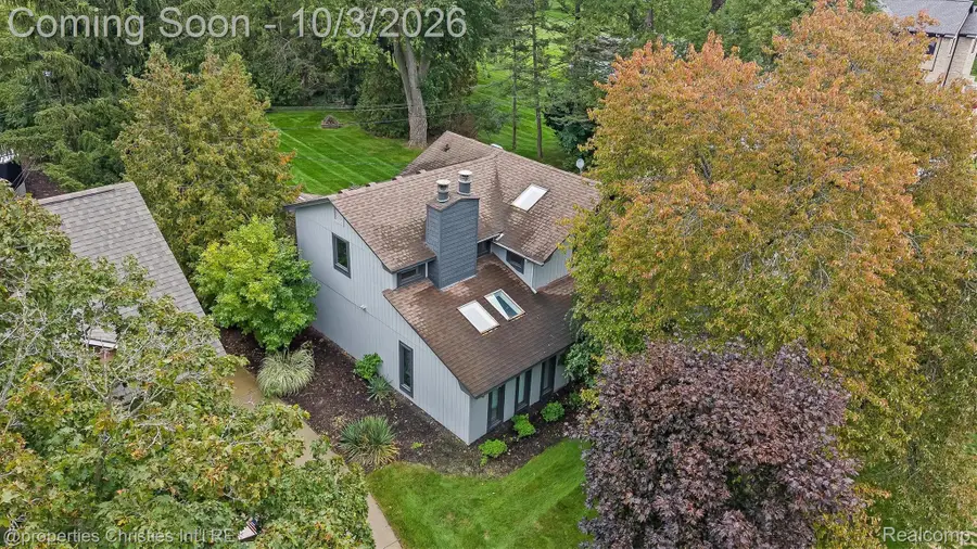 7568 Sweetbriar, West Bloomfield, MI 48324 - #2