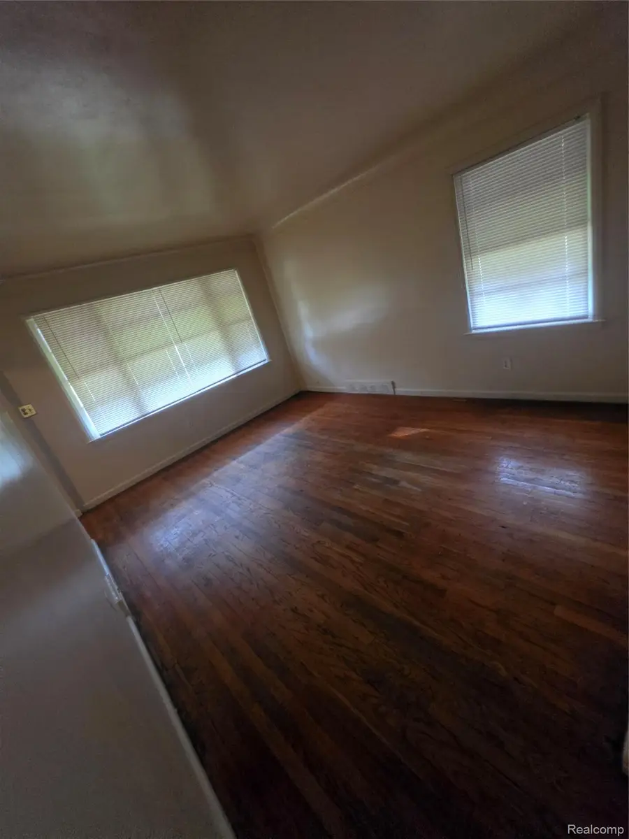 18539 Lahser Road, Detroit, MI 48219 - #2