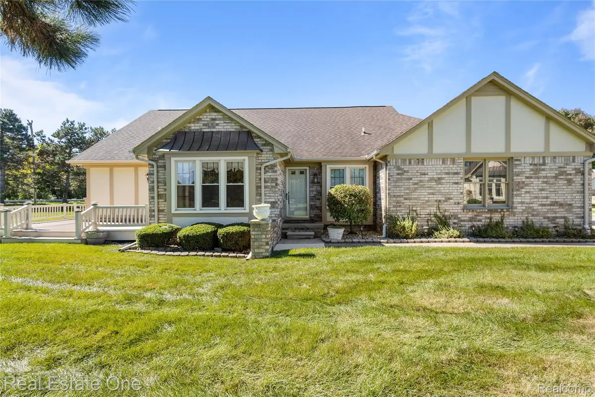 15696 Orchard Ridge Drive, Clinton, MI 48038 - #1