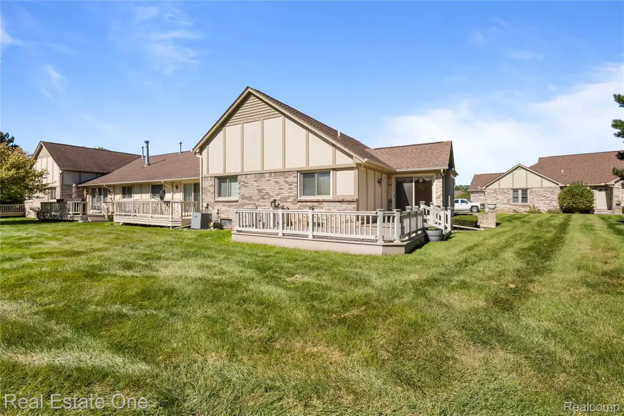 15696 Orchard Ridge Drive, Clinton, MI 48038 - #3
