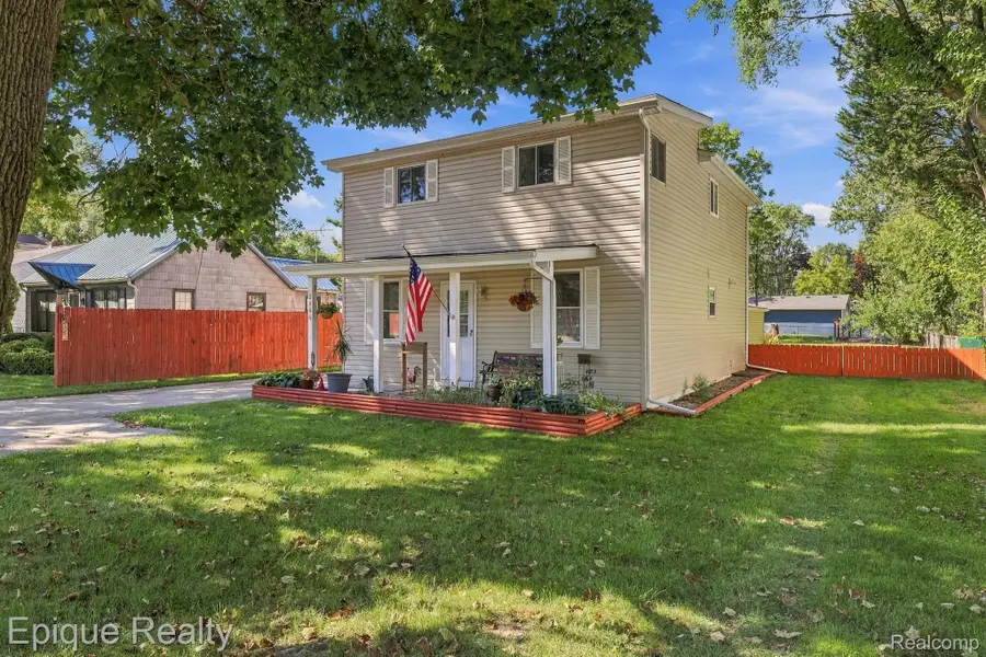 3144 Eastwood Drive, Rochester Hills, MI 48309 - #2